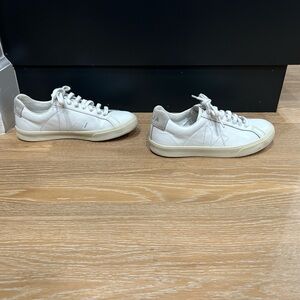 Veja Esplar women’s size 5
